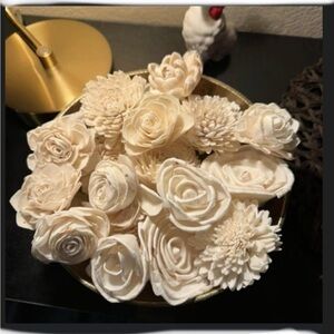 Threshold Vase🏺Filler 18 Piece
Off White Flowers💐New